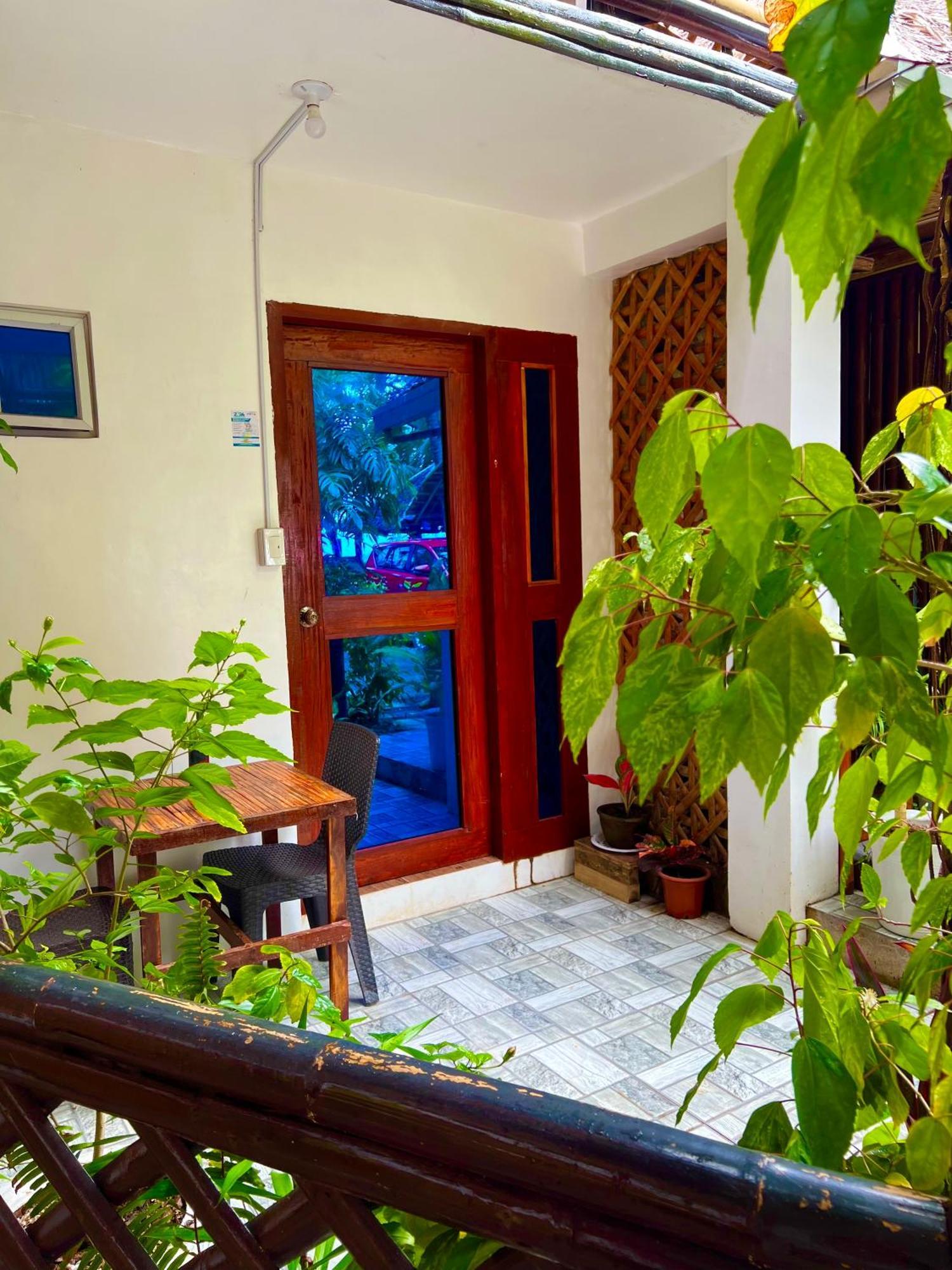 Treasure Beach Resort Carles Εξωτερικό φωτογραφία